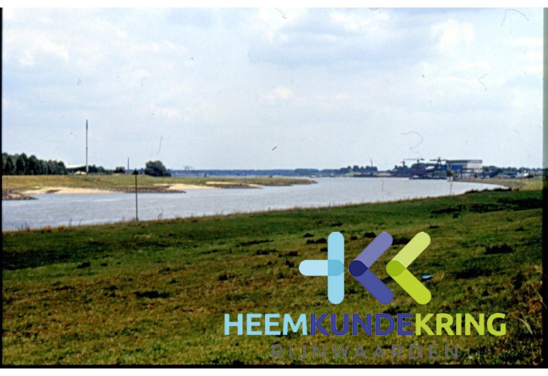 Rijn zicht op Millingen F00001744
